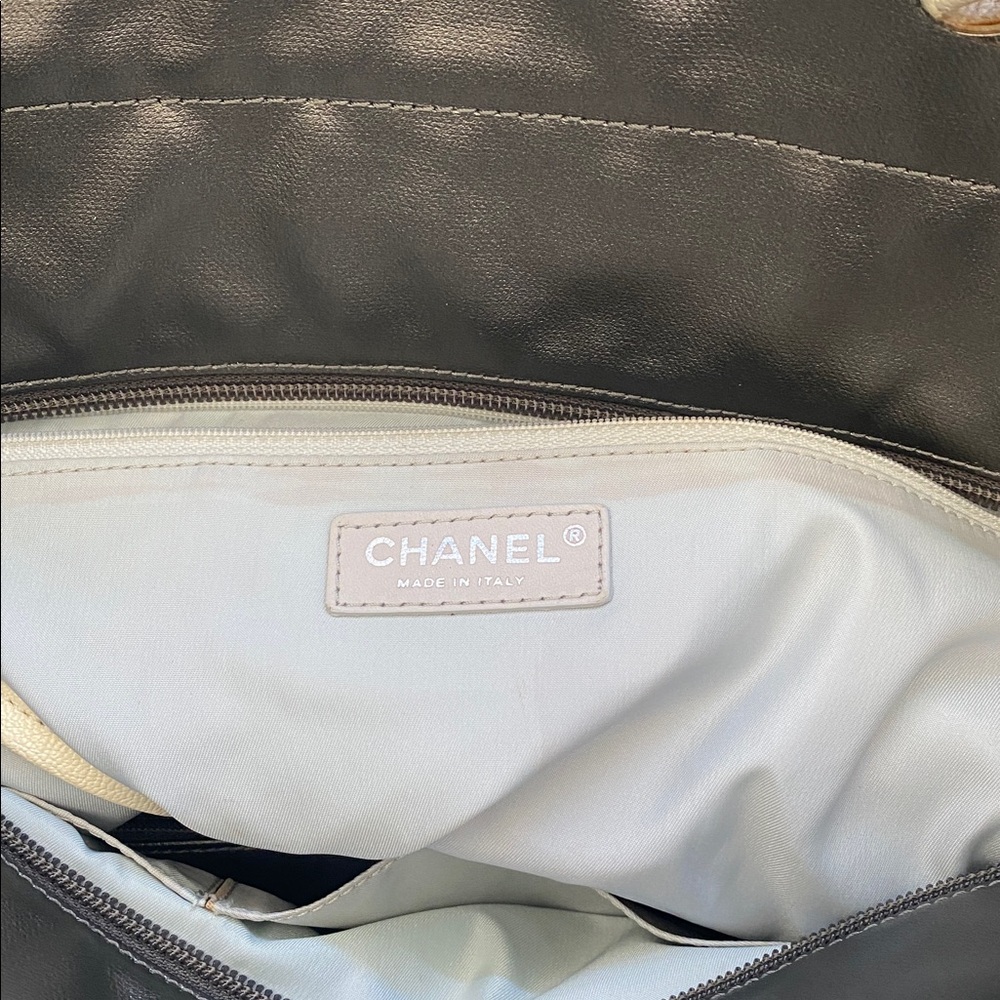 CHANEL Metallic Silver and Cream Tote Bag - Picture 16 of 16